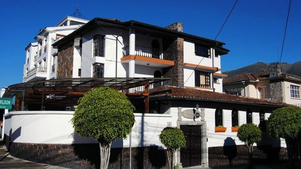 Hotel Fuente de Piedra - Quito